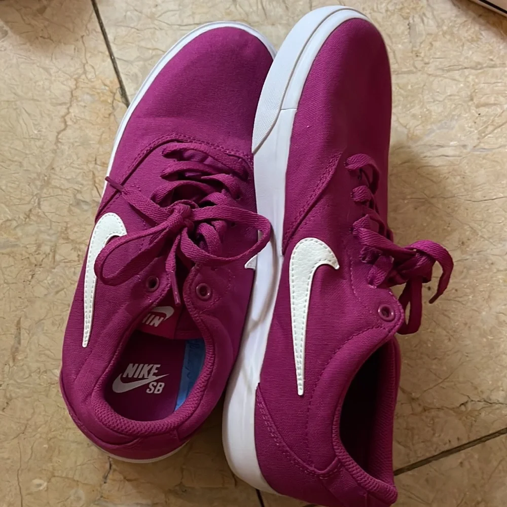 Nike Women’s Skateboard Charge Canvas in Cactus Flower